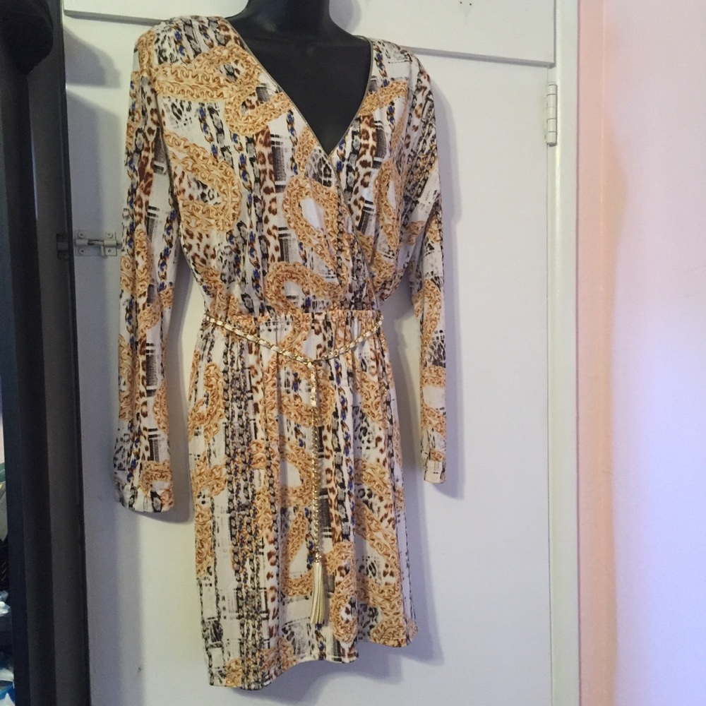 Bebe dress gold chain design